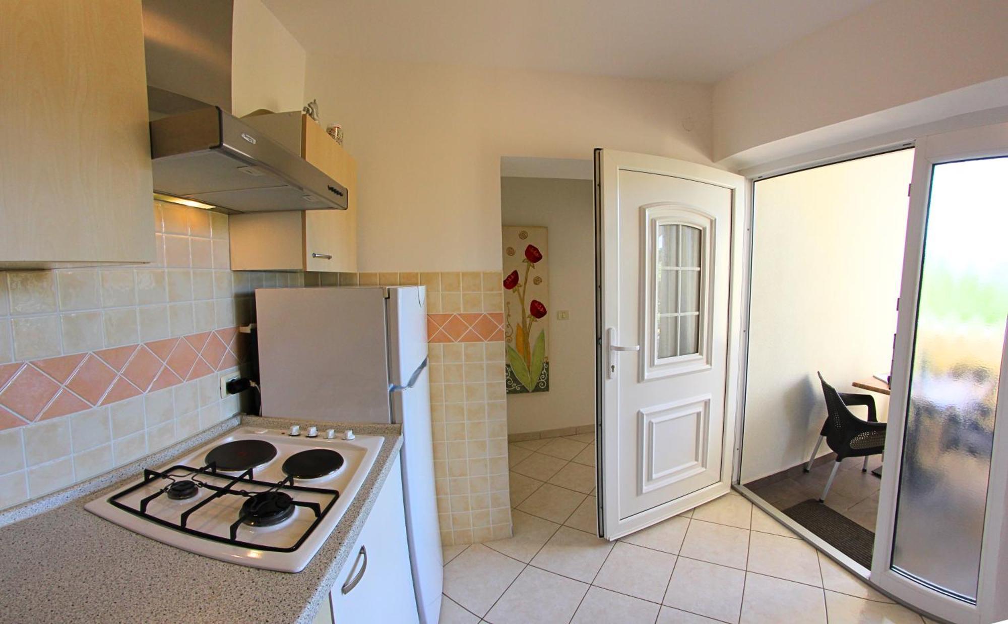 Apartments Goltes Ловречица Экстерьер фото